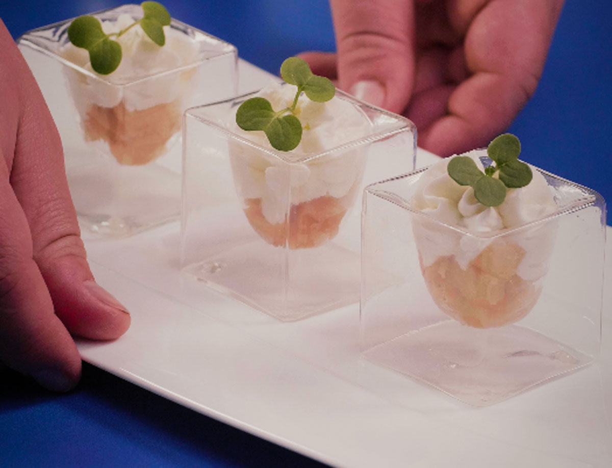 Chef | Bicchierino con composta di mele cotte e tomino sifonato