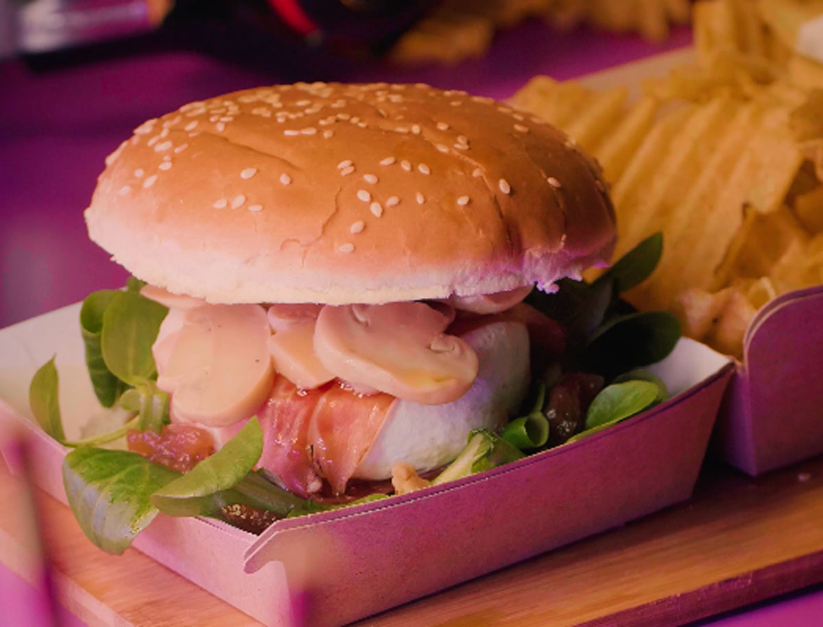 Scopri la nuova delizia: Burger di Tomino del Boscaiolo® made in Caseificio Longo