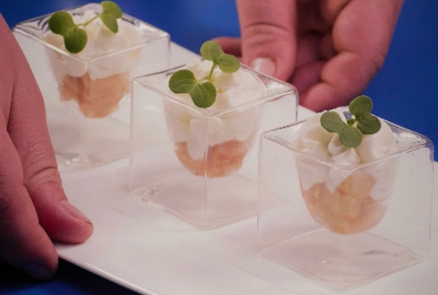 Chef | Bicchierino con composta di mele cotte e tomino sifonato